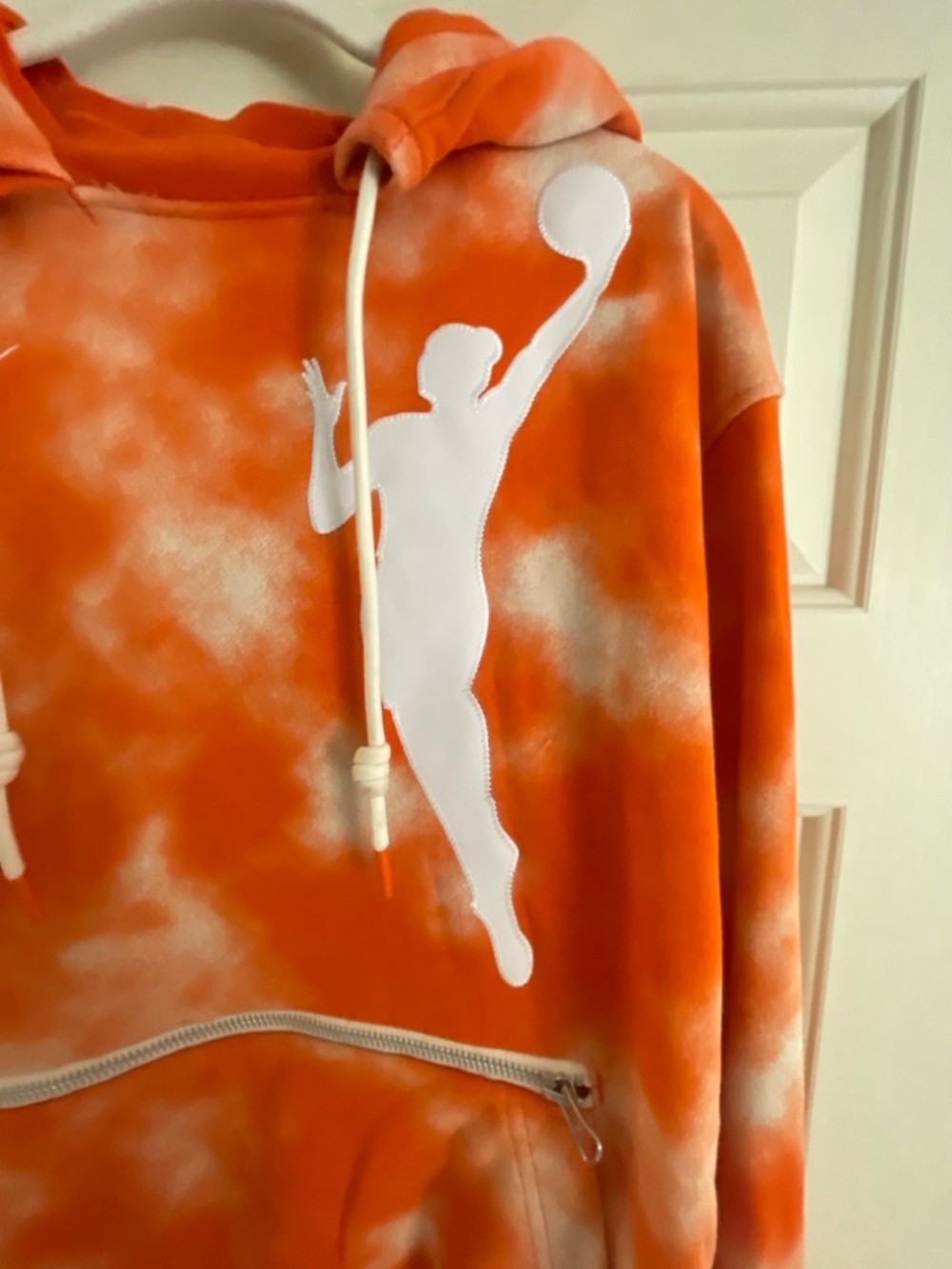 Nike medium women’s hoodie - Picture 3 of 9